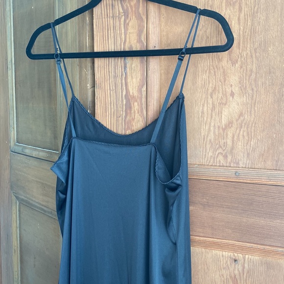 Vintage Vassarette Lingerie/Slip in black. Adjustable straps. Sz 36. - Picture 4 of 7